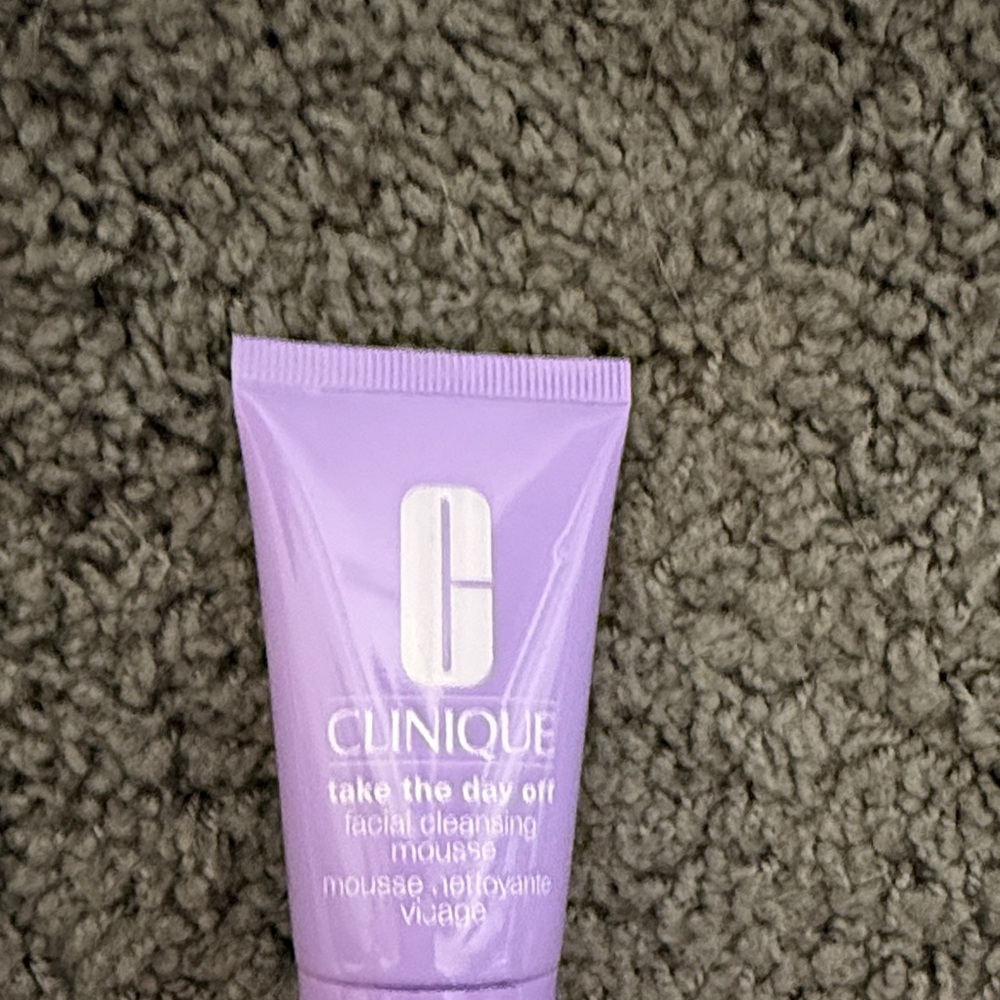 Clinique Lavender Cleansing Mousse